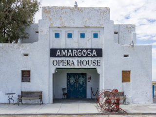 L’hôtel et l’opéra Amargosa